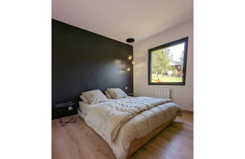Allos Casa | 810 Larches