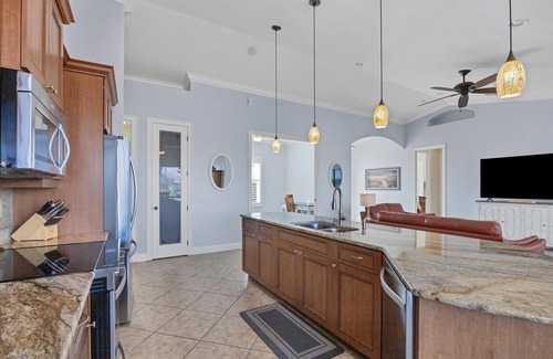 South Gulf Cove Casa | 8138 Arlewood Circle