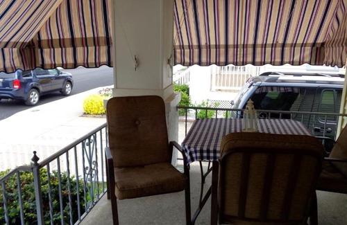 North End Casa | 814 Stenton Ave