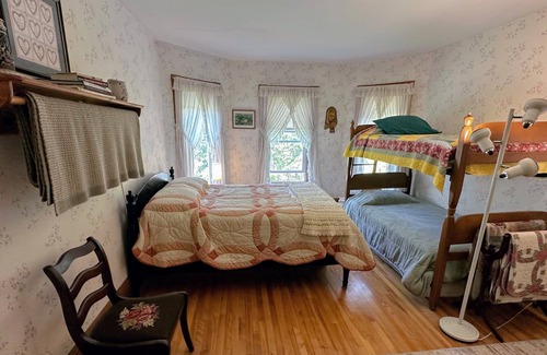 Whitefield Casa | 81JR private 2 bedrooms and 1 bathroom in grand Victorian home in the heart of the Whiite Mountains!