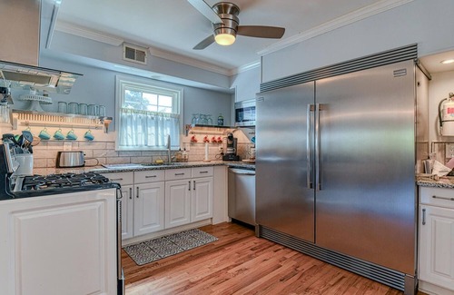 Bradley Beach Casa | 82 Inskip Avenue - 3-bedroom house in Ocean Grove with coastal decor