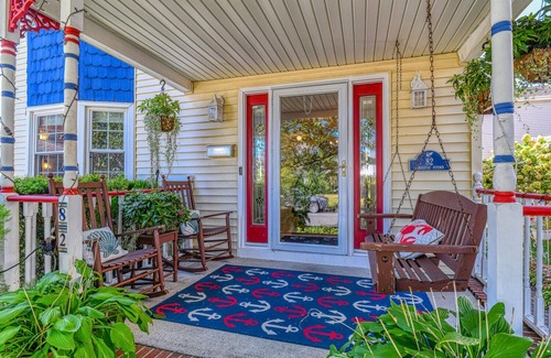 Bradley Beach Casa | 82 Inskip Avenue - 3-bedroom house in Ocean Grove with coastal decor