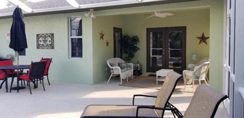Naples Park Casa | 823 104th ave. N. Naples