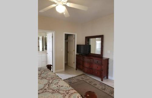 Naples Park Casa | 823 104th ave. N. Naples