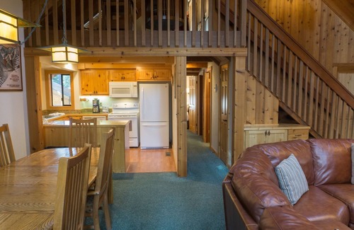Truckee Cabina | 824 Beaver Pond