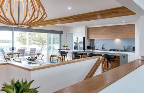 Goolwa South Casa | 83 Barrage Rd - A Riverside Stunner!