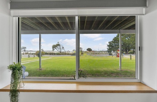 Goolwa South Casa | 83 Barrage Rd - A Riverside Stunner!