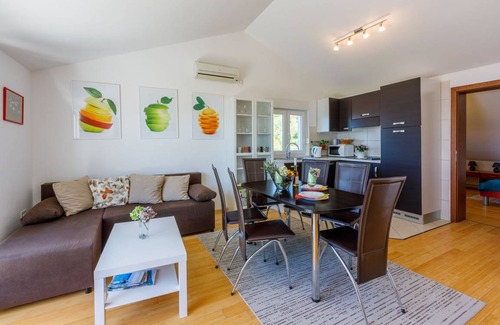 Selce Apartamento | 83 m² Apartamento ∙ 3 habitaciones ∙ 6 huéspedes
