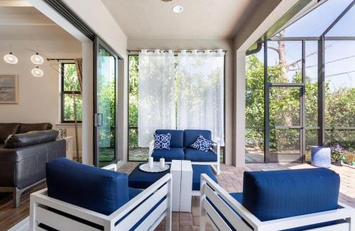 Naples Park Casa | 833 Perfect Naples - Pool - 3BR Near the Beach