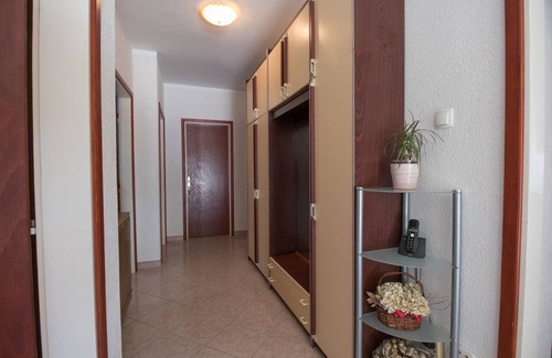 Novi Vinodolski Apartamento | 85 m² Apartamento ∙ 2 habitaciones ∙ 5 huéspedes