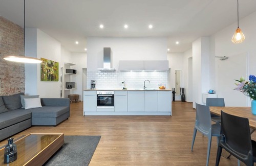 Moabit Apartamento | 85 SQM & 2 BEDROOM INTERIOR-DESIGNED APARTMENT BY BENSIMON