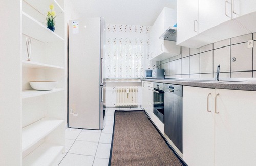 Rhein-Erft-Kreis District Apartamento | Apartamento de 85 metros cuadrados con amplio balcón en el 1er Arriba - alojamiento barato