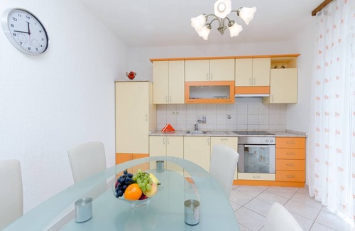 Povile Apartamento | 86 m² Apartamento ∙ 3 habitaciones ∙ 5 huéspedes