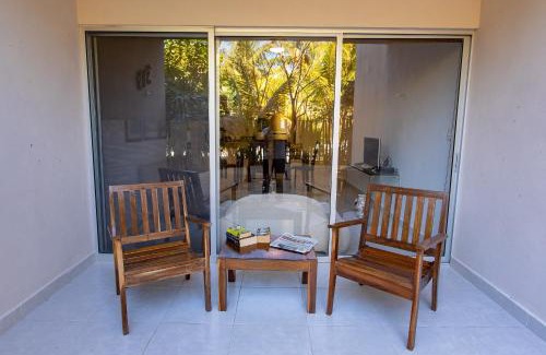 Municipio de Progreso Casa | 87965 Spacious and private retreat 1 block from the Ocean in Progreso East