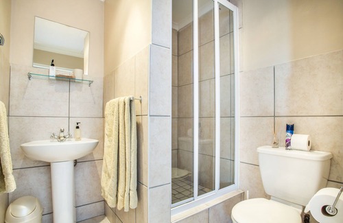 Oudtshoorn Casa | 88 Baron van Reede Guesthouse
