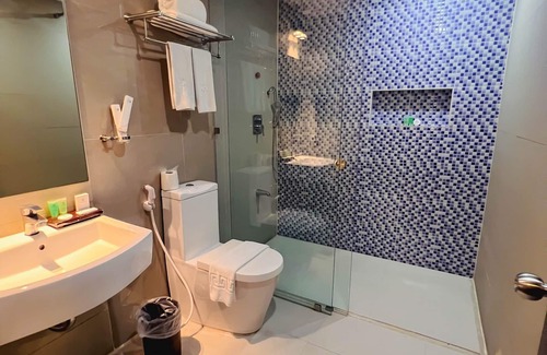 Barangay 76 Hotel | 88 Courtyard Hotel