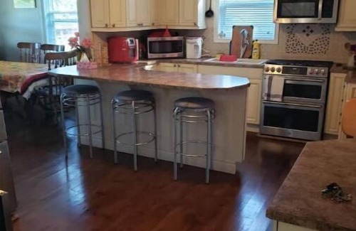 Dunnville Cabaña | 898 Portmaitland Rd