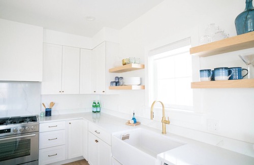 Eastward Look Casa | 8bd NEW Build ~ ocean views, walk to beach, outdoor space