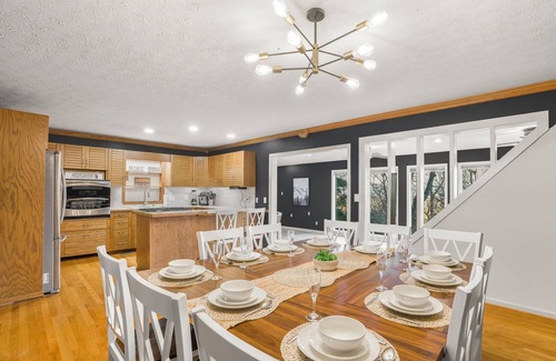 McGaheysville Casa | 8BR in Massanutten w/ Hot tub, Sauna, Theater