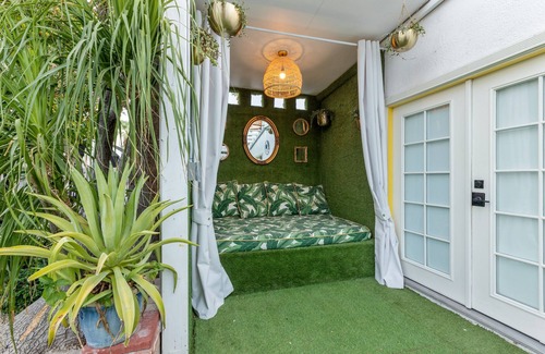 The Mesa Casa | 8BR Poolside Villa Near Downtown! Steam Room+Spa!