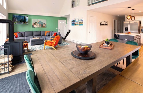 West Wardsboro Casa | 8mins Mount Snow - NEW Cabin 3600SF - Game Room - 20%OFF
