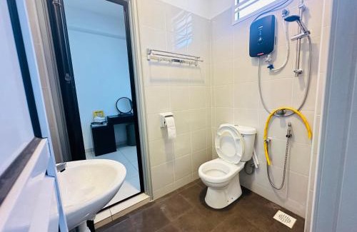Malacca City Casa | 8pax 民宿ktv kid play pool 温馨房子near cheng melaka