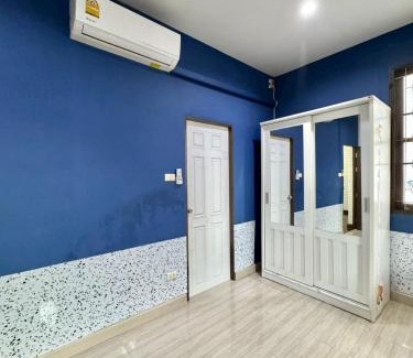 Ramkhamhaeng Casa | 8Pax Spacious Private Home near The Mall Bangkapi