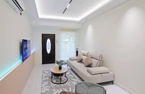 Taman Daya Casa | 8paxAustin Landed # Ai smarthome