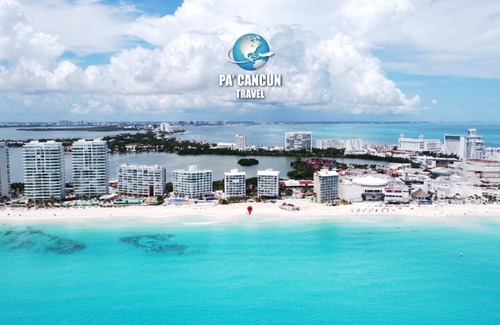 Punta Cancún Apartamento | Estudio en el octavo piso con vista a la playa del Caribe