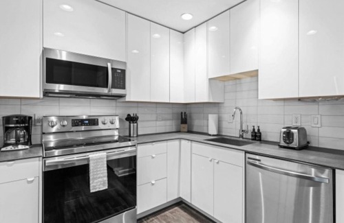 Buckhead Casa | 8th Floor City View Condo in Midtown Atlanta