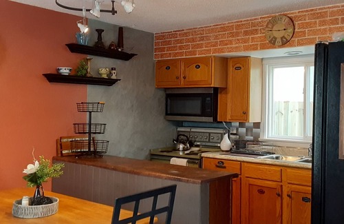 La Crosse Casa | 8th Street Blues! 3 Bed, 2 Bath near downtown LaCrosse