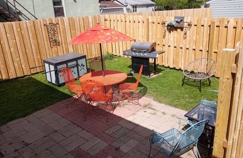 La Crosse Casa | 8th Street Blues! 3 Bed, 2 Bath near downtown LaCrosse