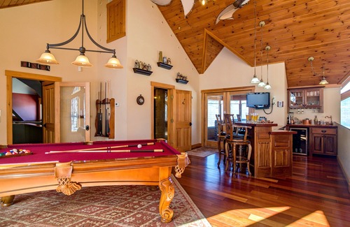 Sunday River Area Casa | 9 Bdrm Premiere Luxury Estate Sleep 26 Movie Theater, Pool,Spa,Game Rm,Steam Rms