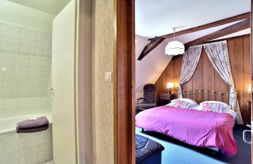 Baguer-Morvan Otro | 9 Bedroom Castle in Baguer-Morvan