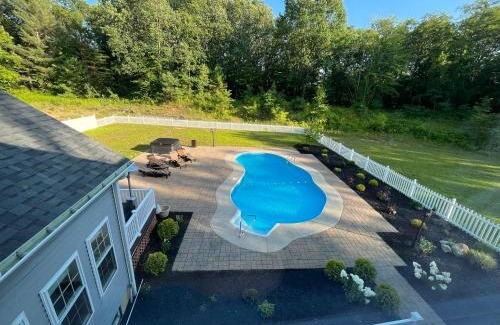 Saratoga Springs Casa | 9 Bedroom Saratoga Home With In-Ground Heated Pool, HotTub, Firepit, Gourmet Kitchen, Private Office Space On 10 Acres