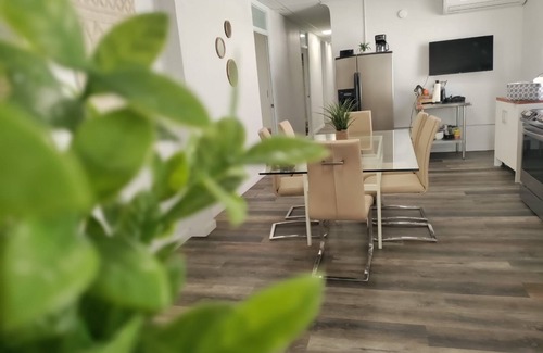 Santurce Casa | 9 Bedrooms Large home San Juan Santurce