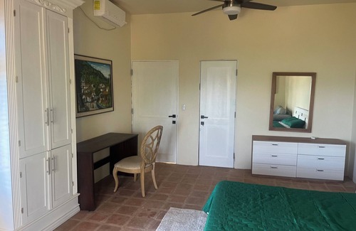 Trujillo Cama Y Desayuno | 9 Charmin beachfront suites with 2 swimming pools in cool Trujillo.