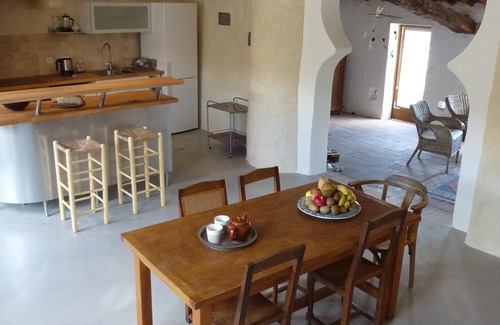 Lioux Casa | A 9 km de Gordes, Casa de Aldea con terraza
