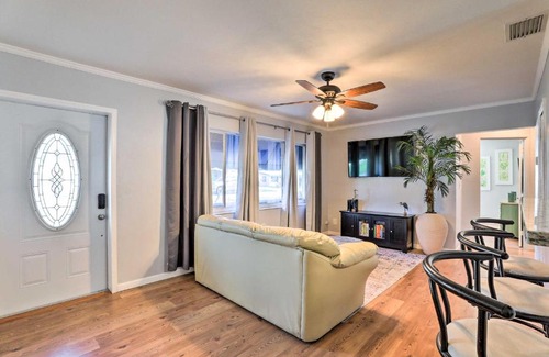 Bayshore Gardens Casa | 9 Mi to Beaches Home with Pool and Patio in Bradenton