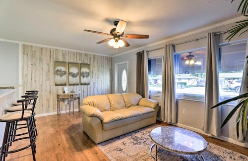 Bayshore Gardens Casa | 9 Mi to Beaches Home with Pool and Patio in Bradenton