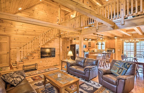 Carroll Cabina | 9 Mi to Bretton Woods: Carroll Log Cabin w/ Deck