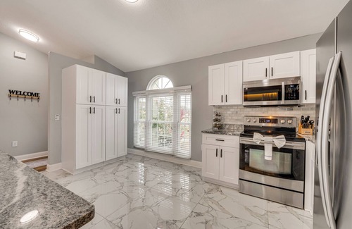 Briargrove Casa | 9 Mi to Disney: Themed Rooms & Private Pool!