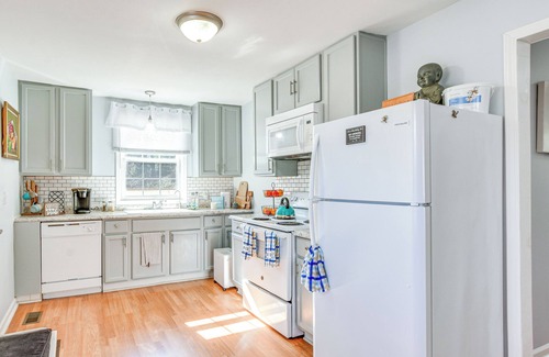 Sanford Casa | 9 Mi to Dtwn: Pet-Friendly Sanford Home w/ Hot Tub