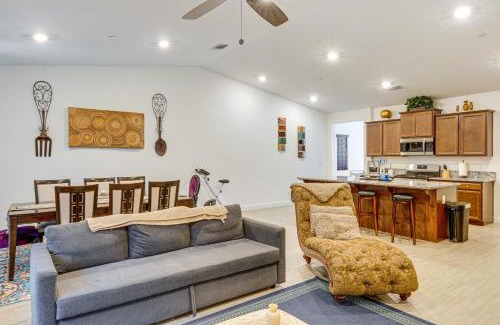 Greenacres Casa | 9 Mi to Dtwn Bakersfield Pet-Friendly Home