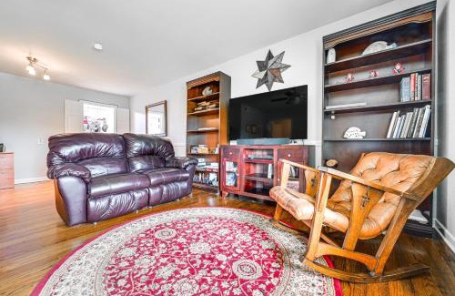 Richland Hills Casa | 9 Mi to Dtwn Fort Worth Home with Patio and Yard