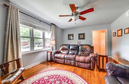 Richland Hills Casa | 9 Mi to Dtwn Fort Worth Home with Patio and Yard