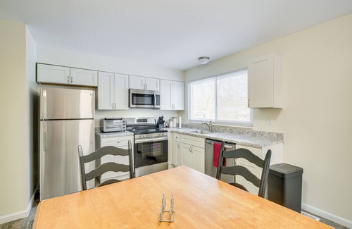 Airport Township Casa | 9 Mi to Forest Park: Pet-Friendly Home in St Louis