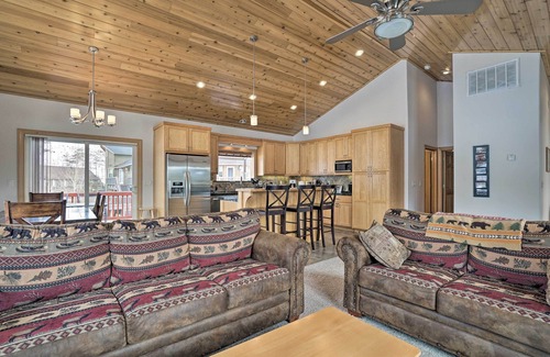 Mountain View Estates Casa | ¡NUEVO! South Lake Tahoe Home, 9 millas a Heavenly Mtn!