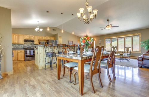 Montana City Casa | 9 Mi to Helena: Mtn-View & Hot Tub at Huge Home