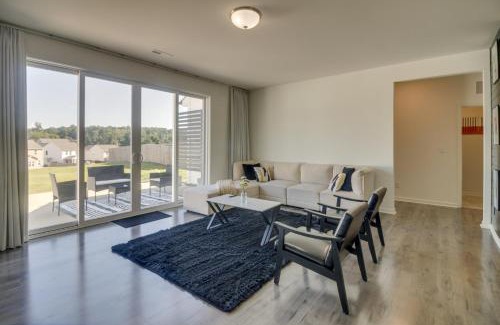 Mount Holly Casa | 9 Mi to Natl Whitewater Center! Sleek Family Home